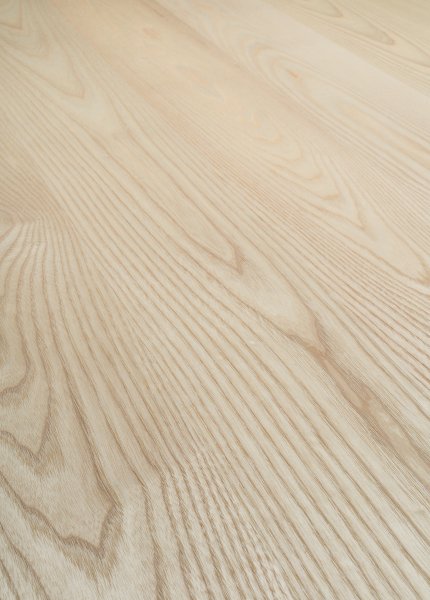 Massivt askgolv A 20x135 mm yta3