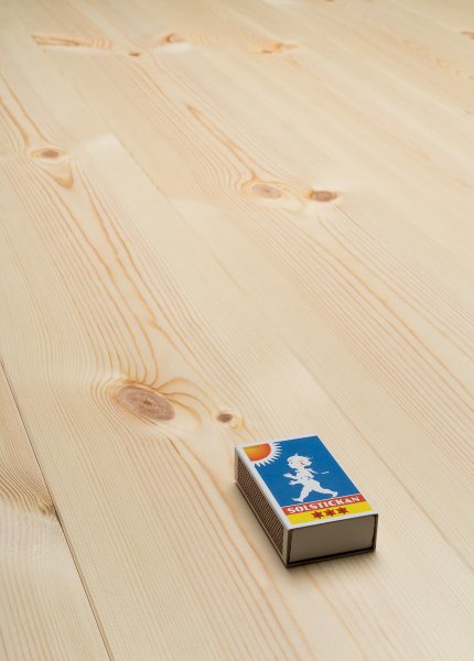 Massivt furugolv_A_25x137 mm_yta2